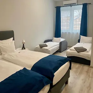 Bed & Breakfast Vecsesi Rendezvenykoezpont Es Panzio Vecsés