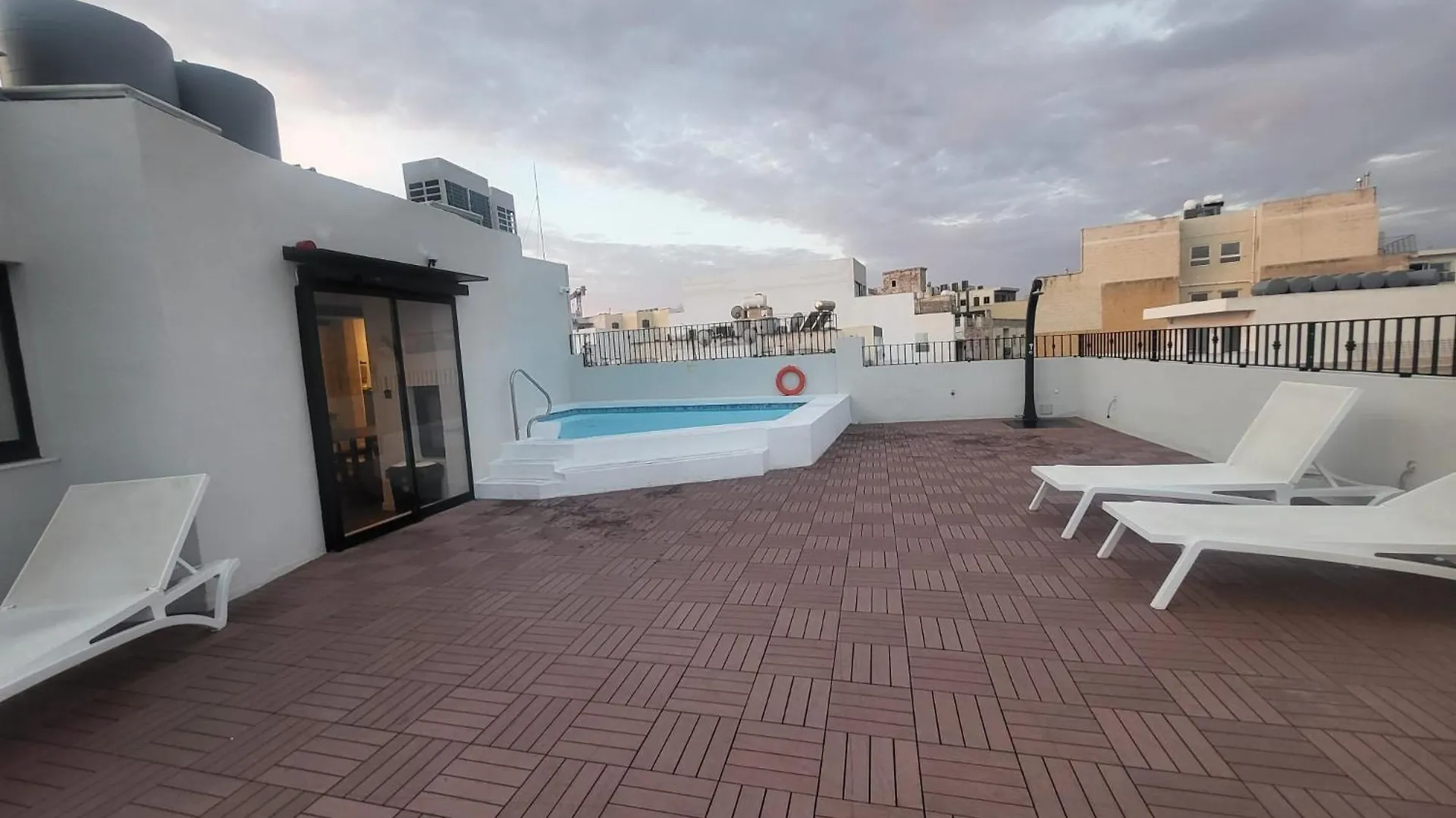 Carlton Hotel Sliema 3*,  Malta